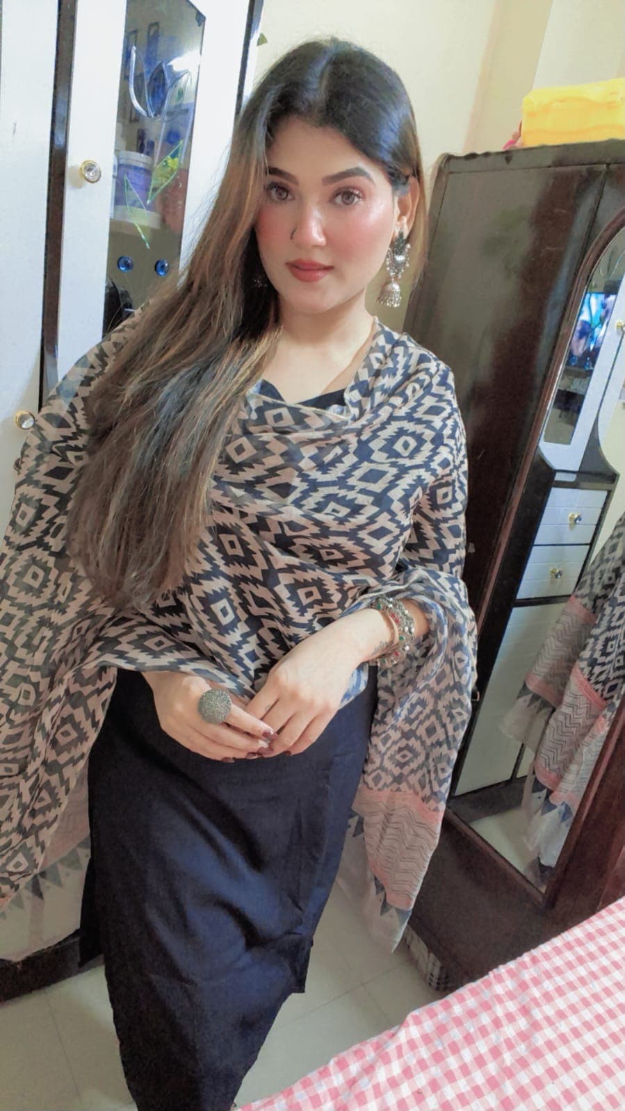 Isha - Premium Escort