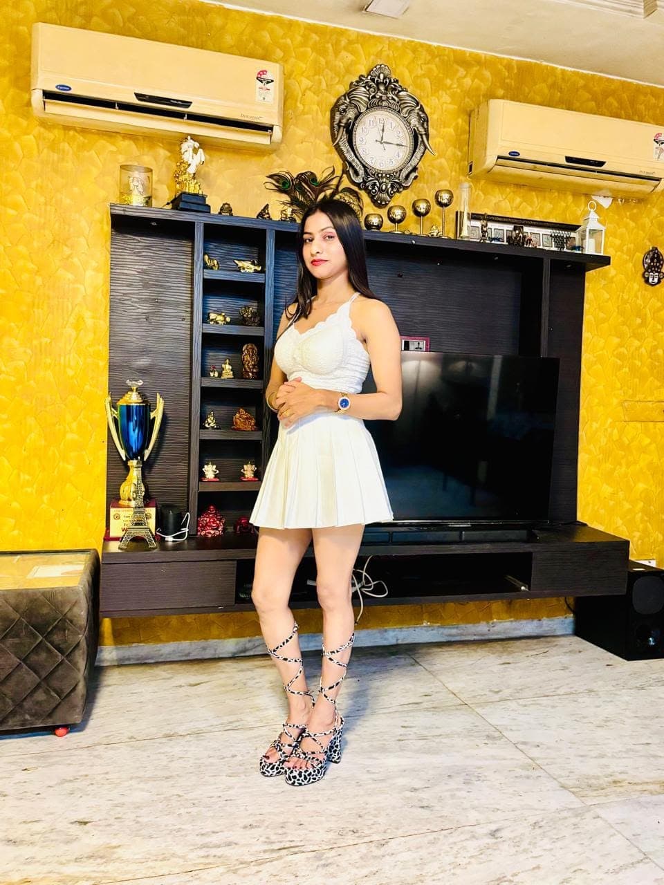 Sonia - Premium Escort